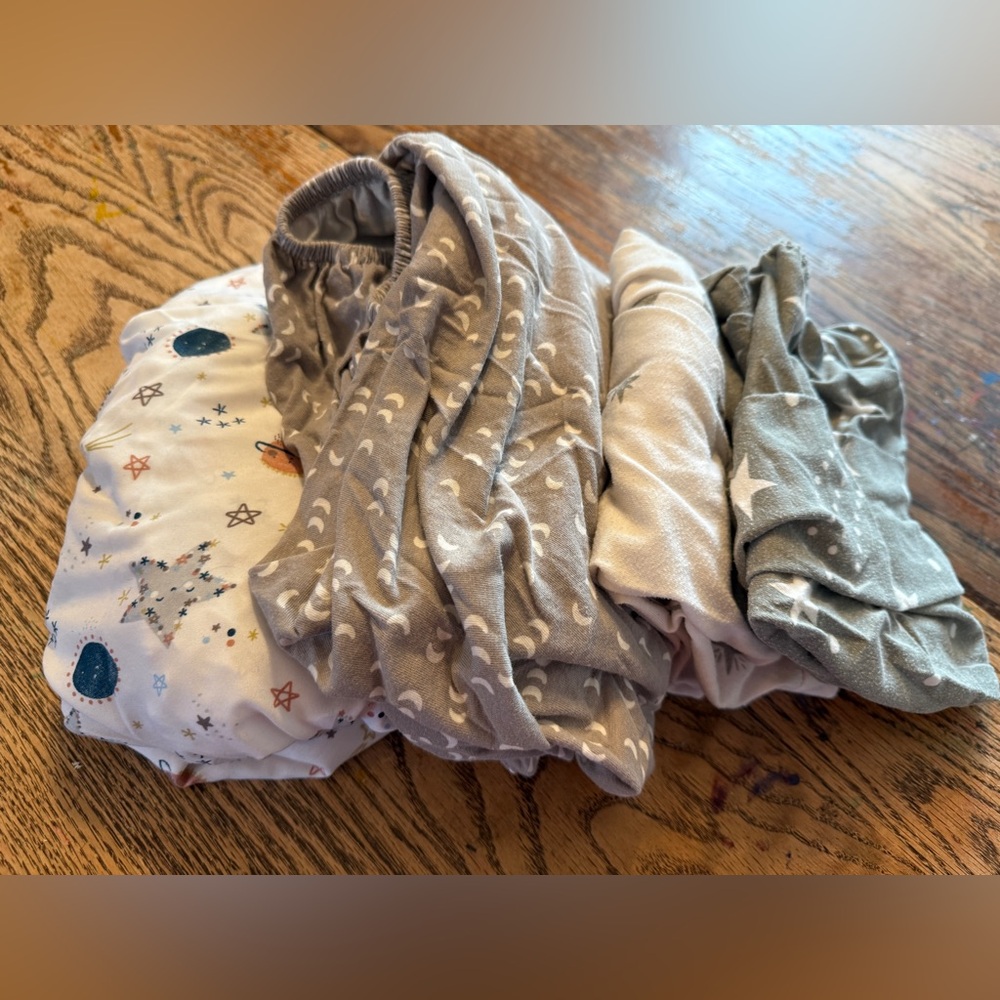 2 Crib Sheets / 2 Changing Table Covers